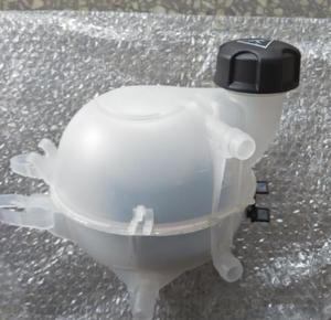 Réservoir de récupération d'eau d'expansion avec couvercle pour Citroën C3, fournisseur d'usine # 1307.XQ - Product Image 4