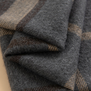 Mùa Thu Mùa Đông Cao cấp Của Phụ Nữ Khăn Choàng Giản Dị Ấm Áp Tất Cả Các Trận Đấu Sọc Sọc Thiết Kế Tối Tua Cho Hồi Giáo Bộ Phận Bán Buôn - Product Image 3