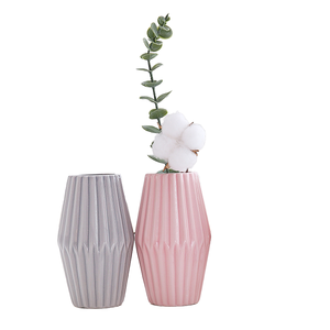 Vase hydroponique moderne en céramique et plastique, petit récipient à fleurs, ornement décoratif minimaliste pour salon et décoration <span class=keywords><strong>de</strong></span> table. - Product Image 1