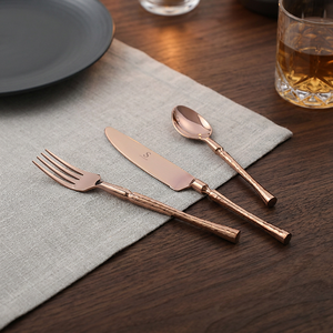 Ensemble d'ustensiles de service élégants en acier inoxydable de qualité supérieure, finition brillante, design minimaliste rose gold, passe au lave-vaisselle - Product Image 2