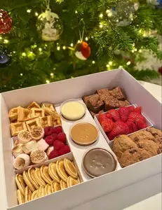 משלוח מדגם מזון כיתה אפיית Takeout קרטון חבילה אריזת מאפה עוגת קופסות עבור אקלייר ופל Macaron