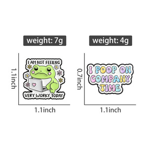 Broches en émail pour le lieu de travail, motif grenouille, je ne me sens pas très bien au travail aujourd'hui, je fais pipi pendant le temps de travail, badge cadeau pour les employés de bureau - Product Image 6