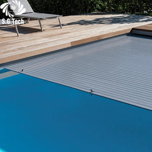 Conçu pour les piscines <span class=keywords><strong>hors</strong></span> <span class=keywords><strong>sol</strong></span> : <span class=keywords><strong>couverture</strong></span> de sécurité <span class=keywords><strong>automatique</strong></span> robuste en polycarbonate Water Crown avec télécommande, prix direct usine - Product Image 2