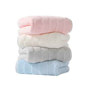 Serviette de bain Chu Hui extra épaisse en polaire corail antimicrobienne pour la maison et la plage - Product Image 5