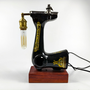 Modè<span class=keywords><strong>le</strong></span> de lampe de bureau: Modè<span class=keywords><strong>le</strong></span> de lampe de bureau vintage Ornement: Ajouter de l'exquisité et de la nostalgie au bureau - Product Image 2
