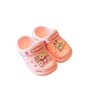 Machine de fabrication de chaussures soufflantes en PVC de haute qualité pour l'Afrique du Sud pour la production de Chappal - Product Image 6