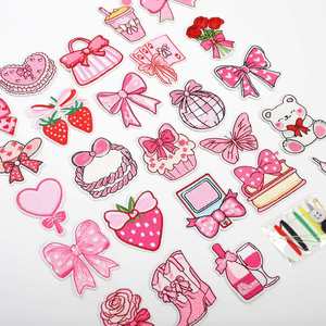 Nuevo Parche Termoadhesivo para el Día de San Valentín con Diseño de Rosa Rosa, Pastel, Fresa, Vino Tinto y Café Rosa - Product Image 4