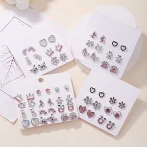Orecchini a Perno Creativi con Cuore <span class=keywords><strong>di</strong></span> Strass Rosa, Farfalla e Zampa <span class=keywords><strong>di</strong></span> <span class=keywords><strong>Gatto</strong></span> per Ragazze, Gioielli con Corona Arcobaleno e Fiore - Product Image 1