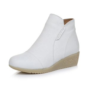Inverno bianco Anti-Slip <span class=keywords><strong>scarpe</strong></span> da allattamento per le donne a metà taglio con punta in plastica vera pelle all'ingrosso della fabbrica per il lavoro ospedaliero - Product Image 1