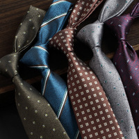 Neue Modische Lässige Retro Herren-Krawatte 8 cm Braun und Beige Gestreift Blumenmuster Handgebundene Krawatte für Business Hochzeit Formeller Anzug