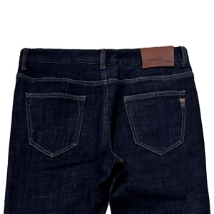 جينز رجالي عالي الجودة للأعمال، تصميم شتوي سميك مخصص، رسمي بخصر متوسط، غسيل داكن، ثقيل الوزن، بسحاب أمامي، ODM - Product Image 4