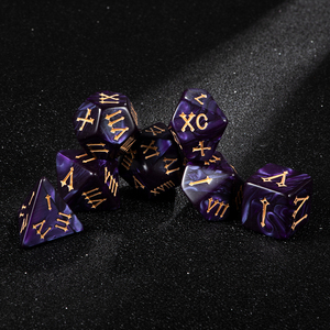 ชุดลูกเต๋าอะคริลิกทรงหลายเหลี่ยม 7 ชิ้น สีม่วง ขอบคม ผลิตด้วยมือ ลายกาแล็กซี่ พร้อมตัวเลขโรมัน เพื่อประสบการณ์ RPG ที่ไม่เหมือนใคร - Product Image 3