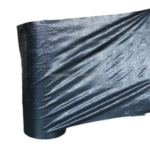 Toile de paillage plastique anti-herbe pour champs agricoles, fleurs, légumes, vergers et serres, service de découpe, 300 g/m² - Product Image 2