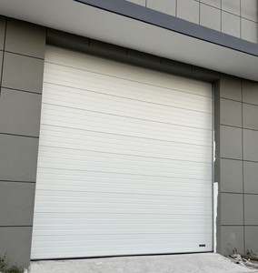 Livraison rapide, <span class=keywords><strong>porte</strong></span> <span class=keywords><strong>de</strong></span> <span class=keywords><strong>garage</strong></span> sectionnelle industrielle en acier galvanisé blanc à isolation thermique <span class=keywords><strong>de</strong></span> 4 m pour entrepôt, usine - Product Image 1