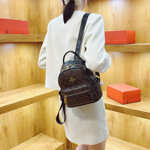 Meilleure vente sac à dos décontracté vintage pour femmes nouveau sac à dos de voyage polyvalent à la mode à la mode sac à dos de luxe ultra-léger - Product Image 6