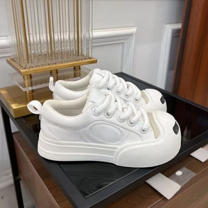 Calzado Deportivo de Lujo con Cordones de Malla, Personalizado por Diseñadores de Marca, de Alta Calidad, Moderno y Duradero, con Amortiguación - Product Image 3