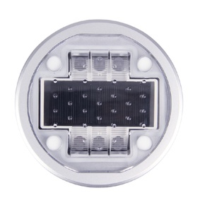 Borne de signalisation routière solaire à LED en verre trempé 123*48.5mm pour la sécurité routière - Product Image 1