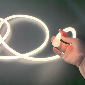 Bande lumineuse LED néon ronde de 13 mm à 360 degrés, néon flexible circulaire pour la décoration d'ambiance de mariage, de fête et d'événements - Product Image 1