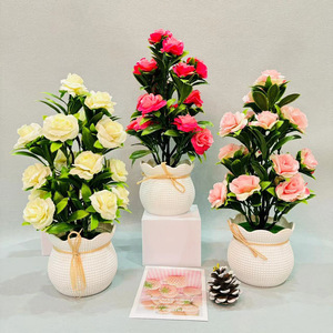 Plantas Artificiales Realistas <span class=keywords><strong>en</strong></span> Maceta, Mini Bonsái de Flores de Seda <span class=keywords><strong>en</strong></span> Macetas Blancas Decorativas para Decoración Romántica de Mesa de Hogar o Escritorio - Product Image 1
