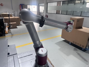 JAKA PRO12 Automatique, Classé IP68, Installation à N'importe Quel Angle, Environnements Industriels Complexes, Haute Protection pour Environnements Difficiles - Product Image 3