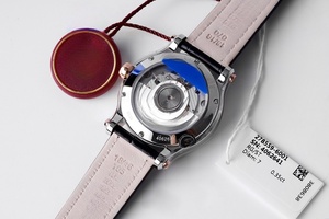 Elegante Reloj Mecánico Automático para Mujer con Diamantes Flotantes, Esfera Romana, Ventana de Fecha, Correa de Cuero, Reloj de Pulsera para Fiesta - Product Image 6