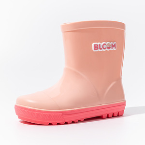 Bottes de pluie pour enfants, chaussures d'eau pour enfants, mi-mollet, rembourrées, chaudes, en caoutchouc, antidérapantes, matériau respectueux de l'environnement - Product Image 3