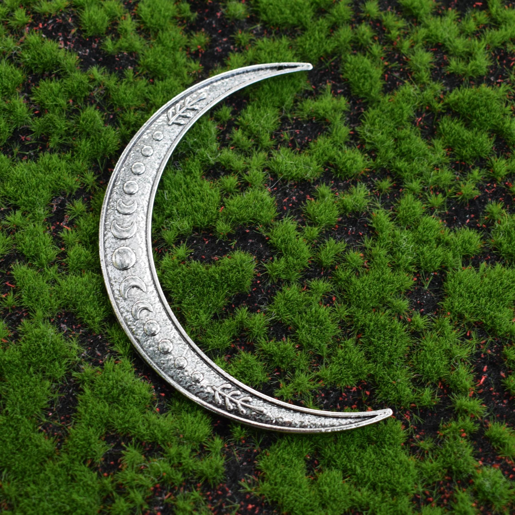 Vintage Gothic Moon Rune Hair Forks for Women - Unique Design Hairpin