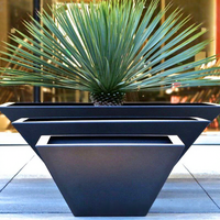 Pot Bunga Fiberglass Kustom Besar Persegi Panjang Hitam untuk Dekorasi Pusat Perbelanjaan