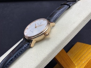 Vente en gros 40mm Montres à mouvement mécanique de haute qualité avec logo personnalisé et bracelet en cuir Mouvement de qualité Montres en cuir - Product Image 3