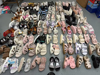 Nouvelles sandales pour filles, style princesse, semelle souple, papillon, chaussures pour enfants, dessus en PU, semelle intermédiaire en PVC, semelle extérieure en EVA, toutes saisons, pas cher