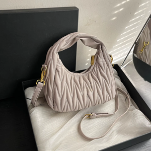 Bolso de Hombro/Bandolera Casual Ligero e Impermeable de PU con Cierre de Cremallera y Patrón de Letras de Lujo Ligero para Mujer - Product Image 4