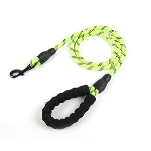 पालतू पशु उत्पाद मजबूत टिकाऊ आरामदायक नायलॉन रस्सी गद्देदार संभाल कुत्ते पट्टा - Product Image 3