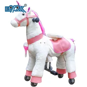 Cavallo a dondolo bambini che corrono giocattoli peluche morbido equitazione su cavallo giocattolo grande cavallo a dondolo Paseo De Juguete