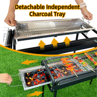 Barbecue au charbon de bois en métal portable avec alimentation au charbon de bois de type coulissant, plateau à charbon détachable, assemblage sans outil pour le camping