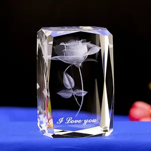 Cubo de cristal de Rosa 3D exquisitamente tallado, regalo de aniversario de San Valentín, artesanías de cristal