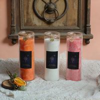 Bougie parfumée artisanale en forme d'alien avec fleurs séchées et cristaux des 7 chakras pour la méditation, la guérison spirituelle et les rituels