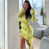 Robe Courte Femme Épaules Dénudées Manches Longues Évasées Volants Superposés Moulante pour Fête et Vacances OEM ODM Personnalisable