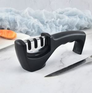 Meilleures ventes : Mini affûteur de couteaux manuel en acier inoxydable à 3 étapes, accessoires de cuisine - Product Image 6