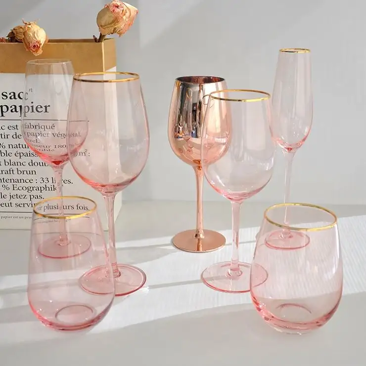 หรูหราได้รับการออกแบบแก้วที่กำหนดเองสีสีชมพูพลาสติกแก้วไวน์