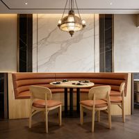Ensemble de mobilier de restaurant moderne en cuir PU durable : banquette, table et chaises pour restaurant de fondue et de nouilles