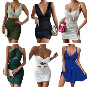 เดรสยาวมือสองขายส่งแบบยกกระสอบ ฟรีไซส์ สำหรับฤดูร้อน ผ้าโพลีเอสเตอร์/คอตตอน ดีไซน์แฟชั่น ราคาถูก - Product Image 1