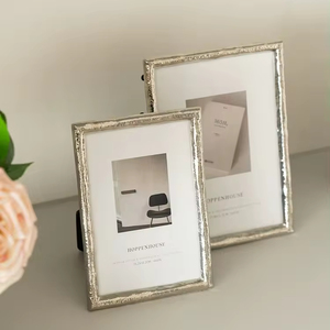 Tùy Chỉnh Khung Ảnh Ánh Sáng Sang Trọng Hợp Kim Bạc Khung Ảnh Cao Cấp Kim Loại Khung Ảnh Đơn Giản Món Quà Cưới - Product Image 1