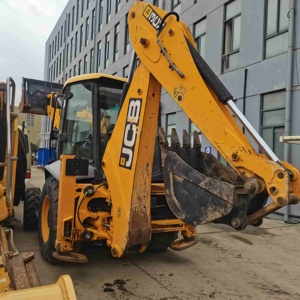 รถตักล้อยาง JCB 4CX มือสอง ขับเคลื่อน 4 ล้อ สำหรับงานหนัก  บุ้งกี๋ขนาด 2 เมตร เครื่องยนต์ JCB 109 แรงม้า น้ำหนัก 8000 กก. ผลิตในญี่ปุ่น แบบตีนตะขาบ ความเร็วสูงสุด 45 กม./ชม. - Product Image 5