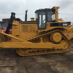 Bulldozer Usado D8N/D8R/D8K/D8H con Capacidad de Empuje de 4m, Radio de Giro Corto y Componentes Hidráulicos Originales - Product Image 1