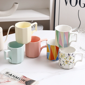 Ensemble de tasses à café en céramique de porcelaine en gros, logo personnalisé, cadeaux publicitaires d'entreprise, prix d'usine pas cher, réutilisables, sans danger pour les aliments - Product Image 1