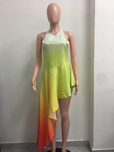 Vestido Halter Ombre de Mujer con Efecto Degradado - Vestido Formal Fluido de Moda - Product Image 3