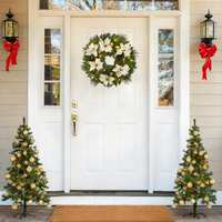 Guirlande de Noël artificielle en gros avec pommes de pin enneigées, résistante aux intempéries, facile à accrocher pour la maison