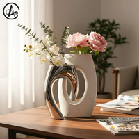 Ensemble de vases à fleurs en céramique ARM LVG, design torsadé découpé, finition électroplaquée argentée, porcelaine de luxe pour l'intérieur de la maison