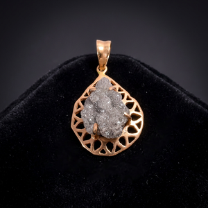 จี้เพชรทรงแฟนซีแบบชาติพันธุ์ ทอง 14k คุณภาพสูง สำหรับทุกเพศ พร้อมเพชรดิบทรงรีสีเทาธรรมชาติ - Product Image 3