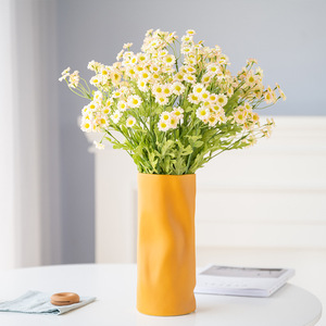 Fleurs artificielles en soie Haiyi Daisy, imperméables, pour la décoration de la maison et les mariages - Product Image 2